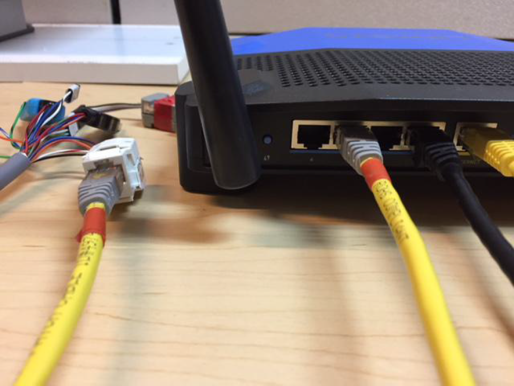 _images/connect_an_ethernet_cable_between_the_ethernet_connector_and_a_router.png